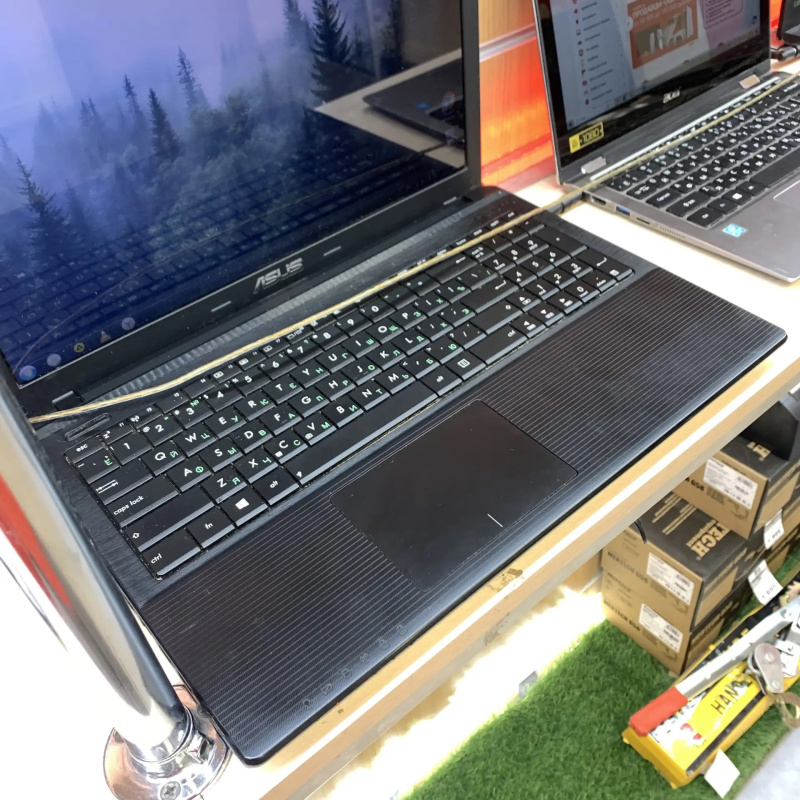 Ноутбук ASUS X55