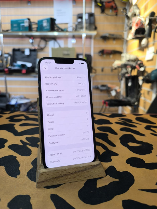 Мобильный телефон Apple iPhone 13